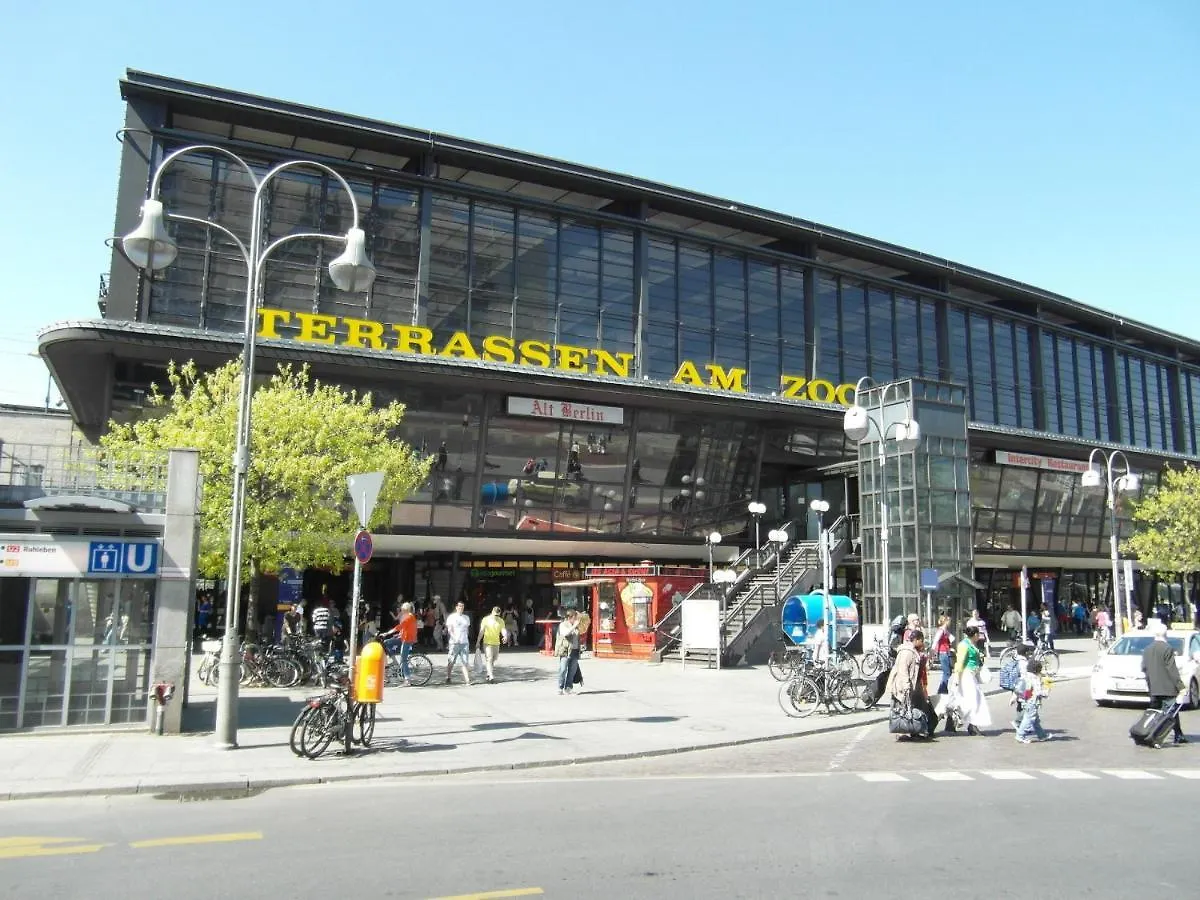Holiday Apartments Frankfurter Allee 98 Berlin Germany